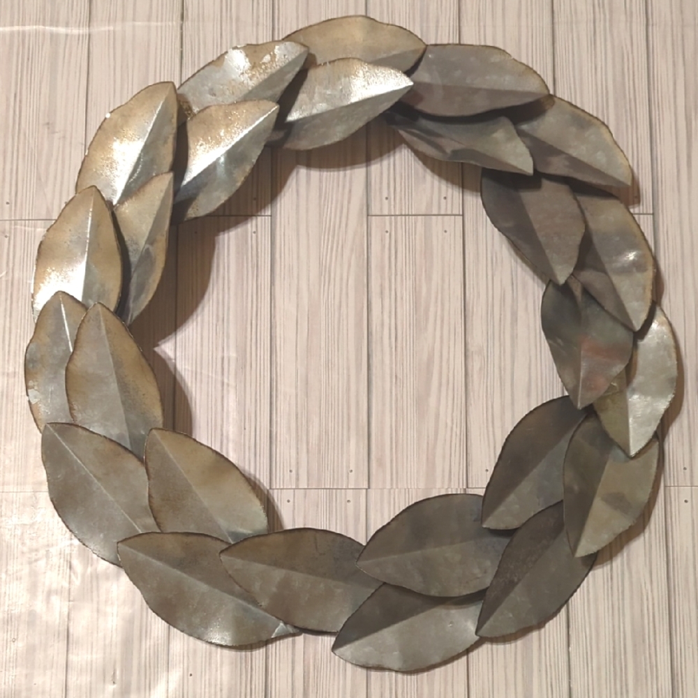 Farmhouse Metal Magnolia Wreath - 19'' dia.